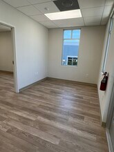 106 Commerce Center Loop, Mooresville, NC à louer Photo intérieure- Image 2 de 11