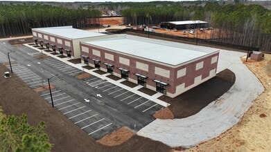 35 Cascade Ct, Youngsville, NC à louer Photo du bâtiment- Image 1 de 4