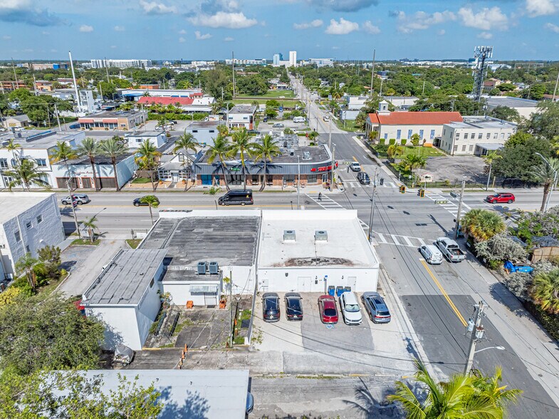 66-68 N Federal Hwy, Dania Beach, FL à vendre - Photo du bâtiment - Image 2 de 12