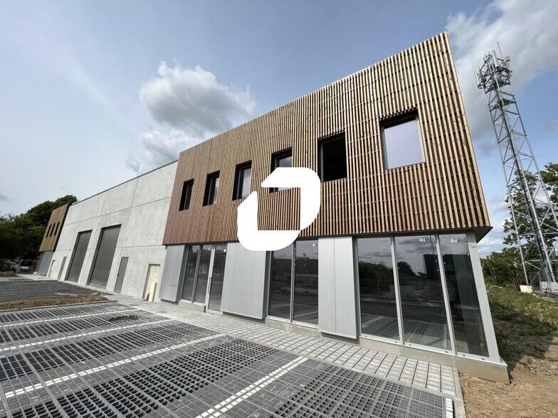 Flex dans Seclin à louer - Photo du bâtiment - Image 1 de 7