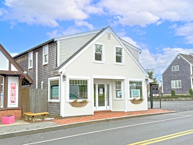 Plus de détails pour 450 Main St, Chatham, MA - Commerce de détail à louer