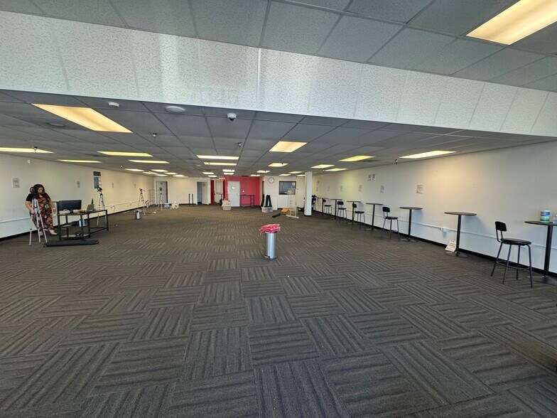 4015 N 75th Ave, Phoenix, AZ à louer - Photo intérieure - Image 3 de 7