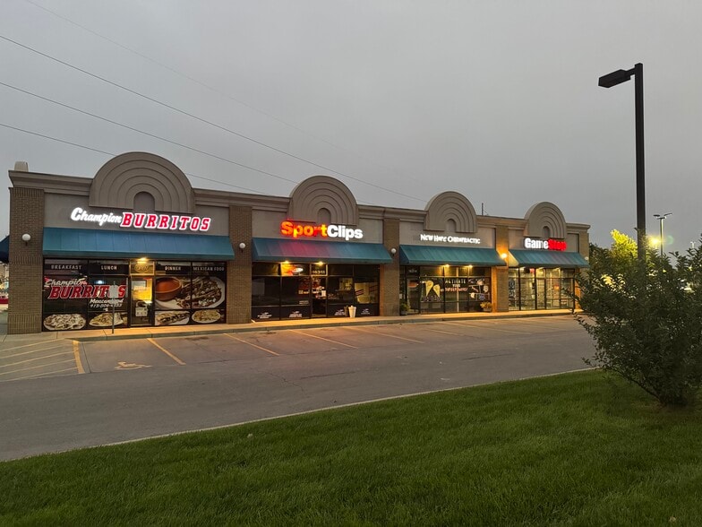 16310-16322 W 65th St, Shawnee, KS for lease - Primary Photo - Image 1 of 5