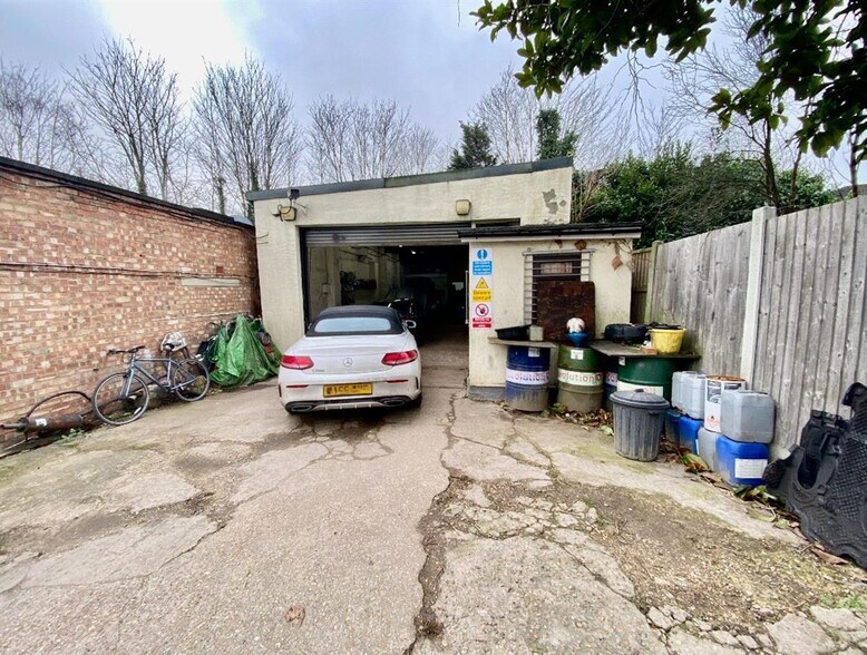 128C Upminster Rd, Havering à vendre - Photo principale - Image 3 de 3