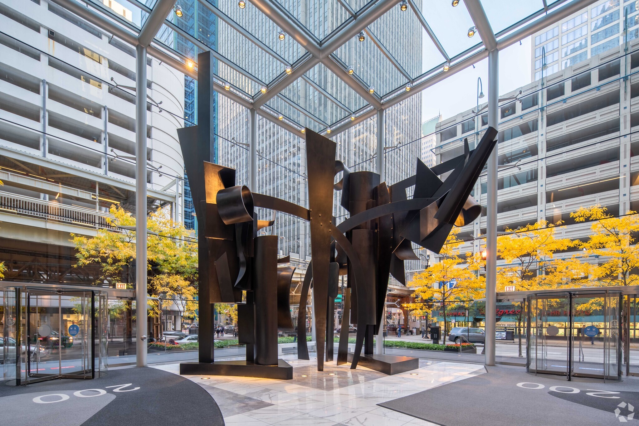 200 W Madison St, Chicago, IL for sale Lobby- Image 1 of 1