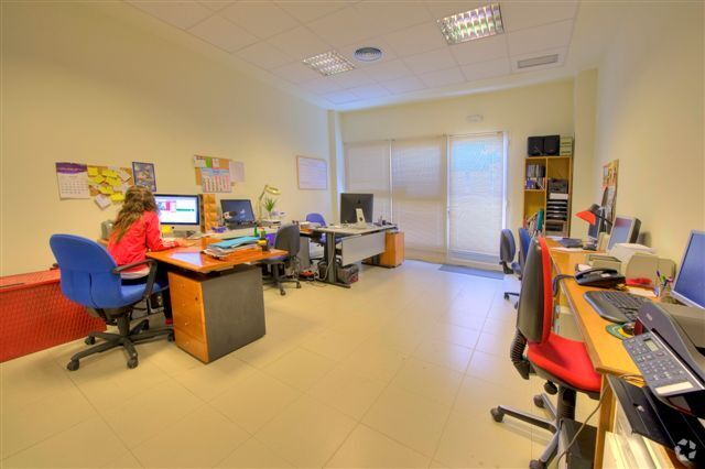 Avenida Vía Láctea, 4, San Fernando de Henares, Madrid for lease Building Photo- Image 1 of 8