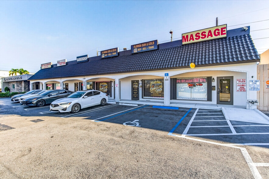 1750 E Commercial Blvd, Fort Lauderdale, FL for lease - Building Photo - Image 3 of 27