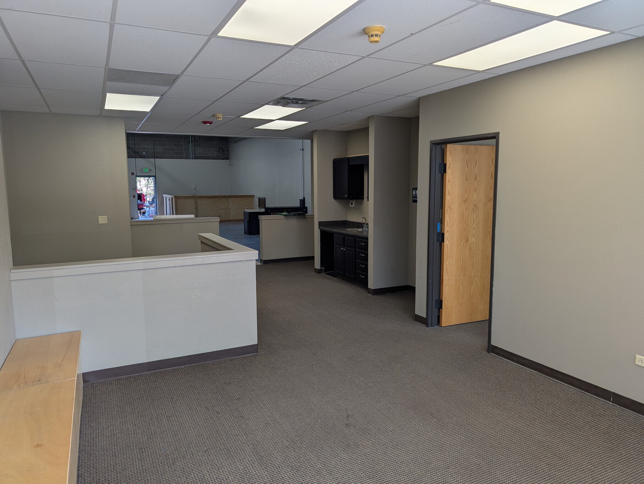 8392 S Continental Divide Rd, Littleton, CO for lease Interior Photo- Image 1 of 7