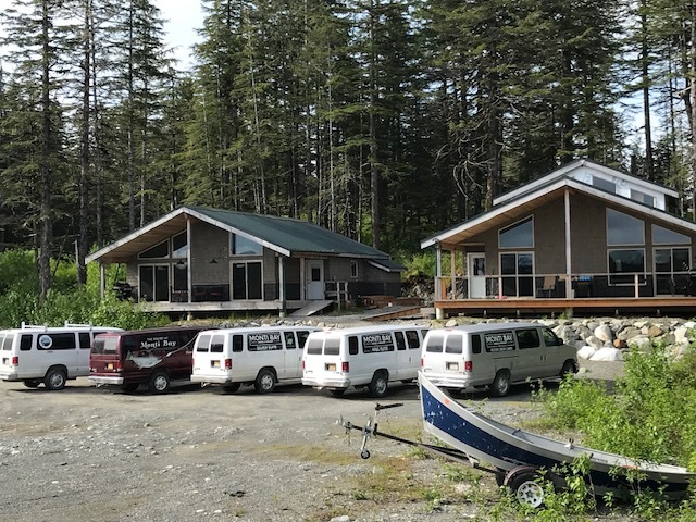 713 Sandy Beach Dr, Yakutat, AK à vendre - Photo du bâtiment - Image 2 de 4