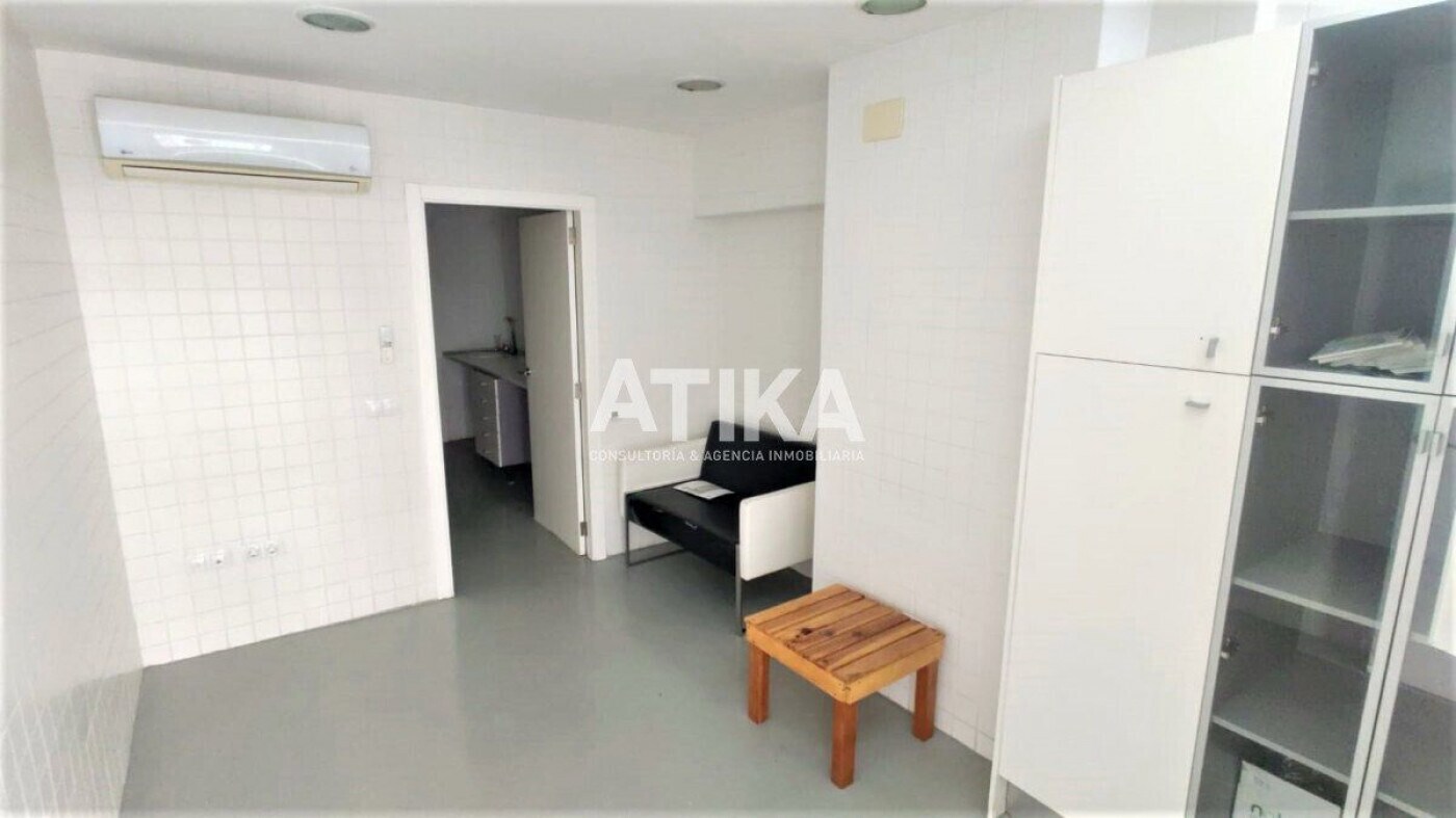 Retail in Ontinyent, Valencia for lease Interior Photo- Image 1 of 12