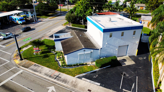 6151 Pembroke Rd, Hollywood FL - Drive Through Restaurant