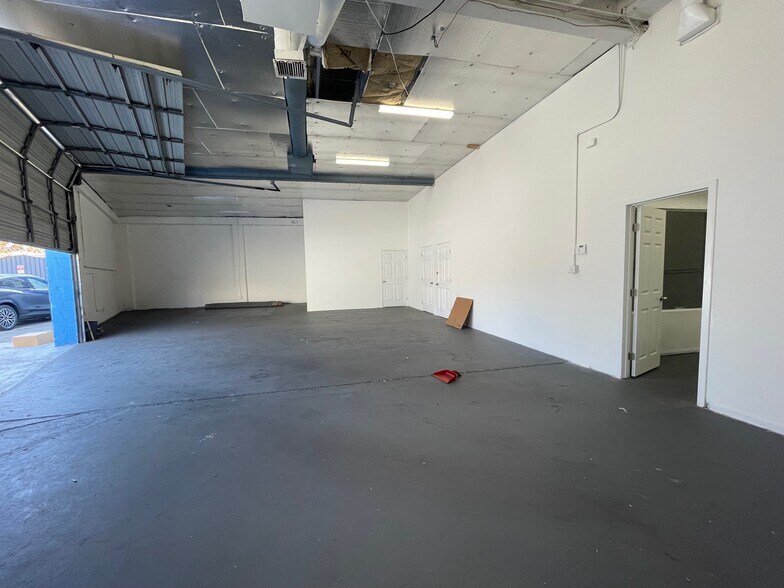 1640-1644 S La Cienega Blvd, Los Angeles, CA à louer - Photo du bâtiment - Image 3 de 9