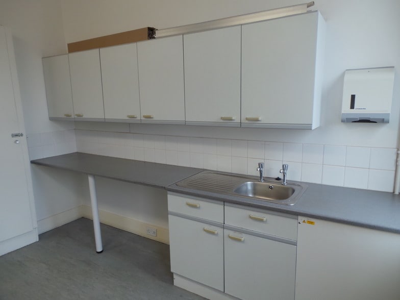 St Johns Sq, Perth for lease - Interior Photo - Image 2 of 8