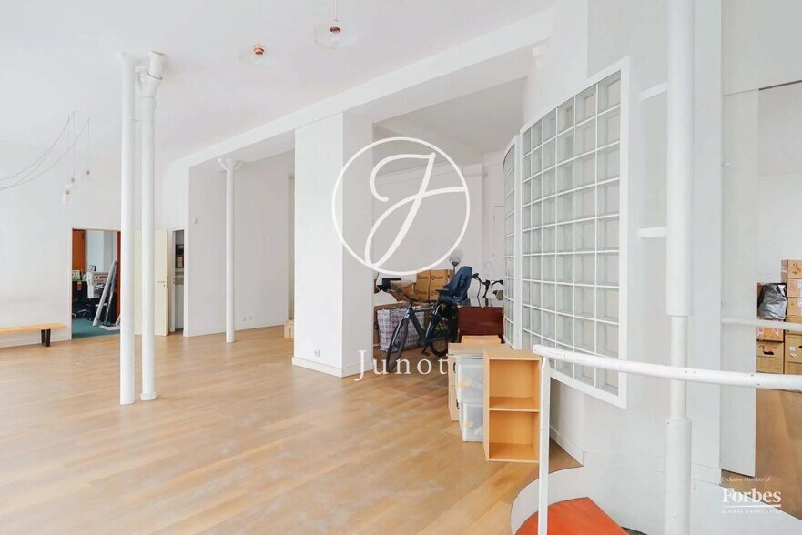 Office in Paris for sale - Interior Photo - Image 3 of 9
