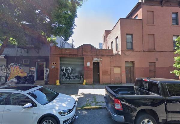 10 Powers St, Brooklyn, NY for lease - Primary Photo - Image 1 of 1