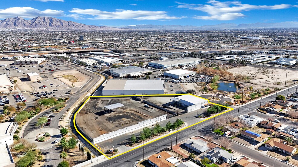 2580 N Commerce St, North Las Vegas, NV à louer - Photo du bâtiment - Image 2 de 7