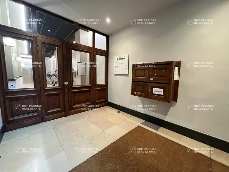 Bureau dans Lyon à louer - Photo du bâtiment - Image 3 de 5