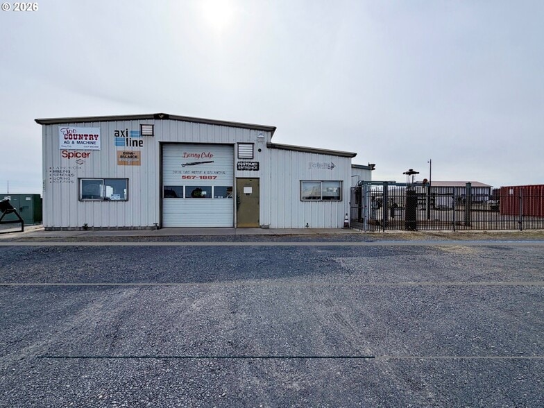 30565 Oldfield St, Hermiston, OR for sale - Building Photo - Image 2 of 9