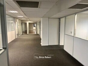 Office in Lyon for sale Interior Photo- Image 2 of 6