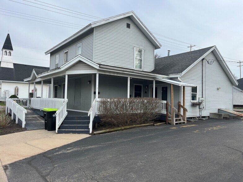 200 W Washington St, Greenville, MI à vendre - Photo du bâtiment - Image 2 de 6