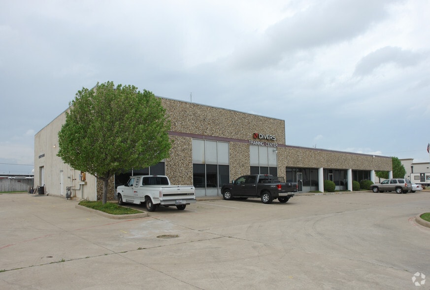 1108 Dobie Dr, Plano, TX for lease - Building Photo - Image 3 of 38