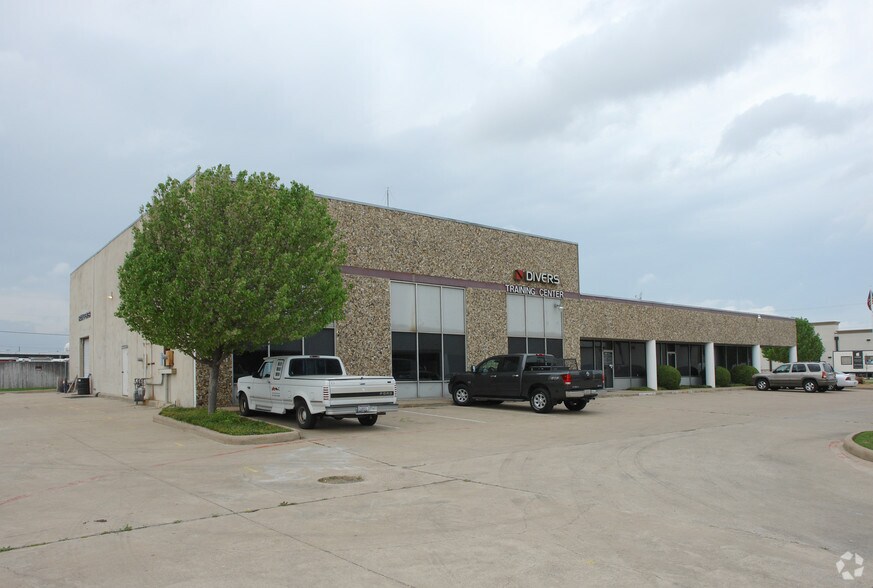 1108 Dobie Dr, Plano, TX à louer - Photo du bâtiment - Image 3 de 38