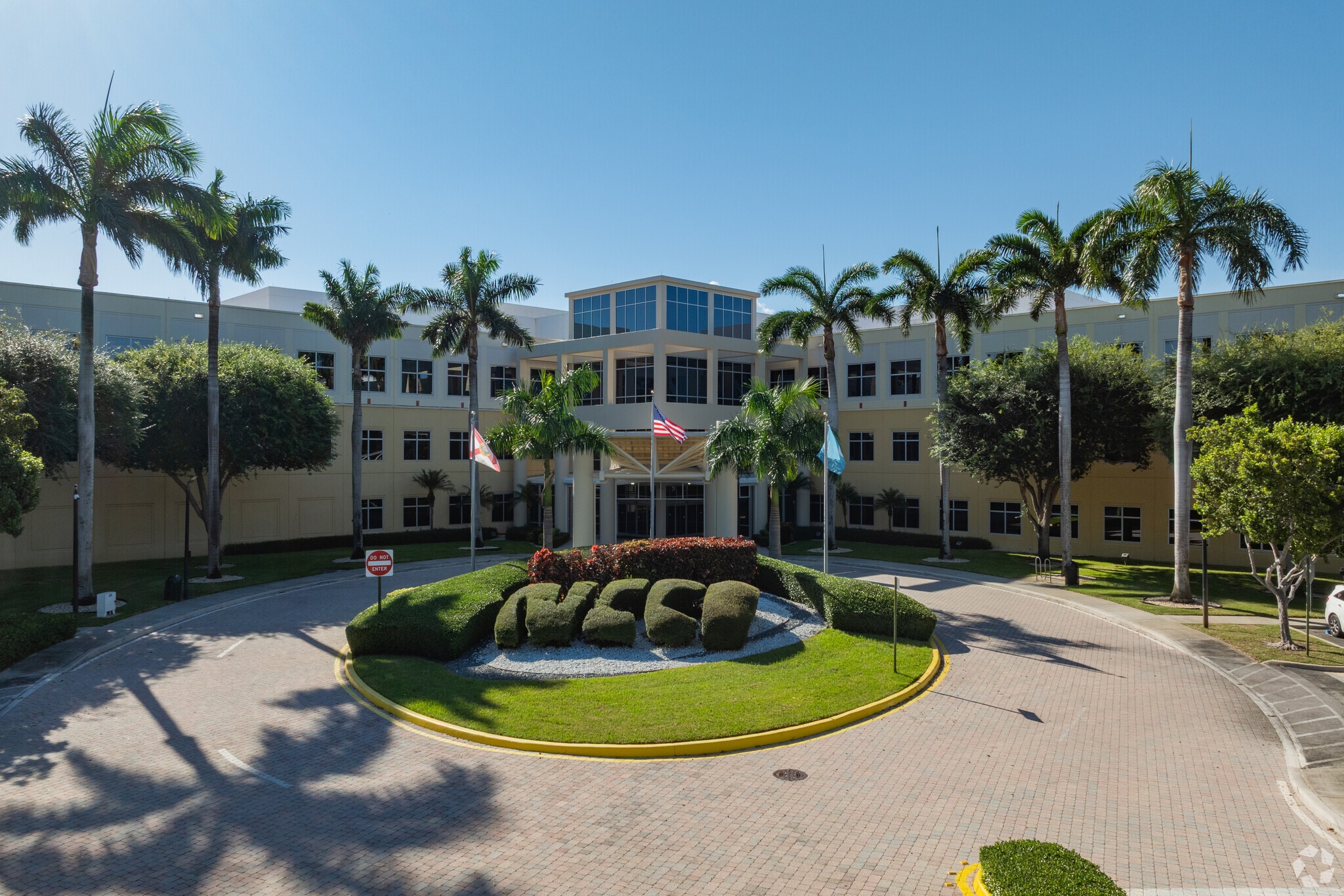 901 Peninsula Corporate Cir, Boca Raton, FL for lease Primary Photo- Image 1 of 18