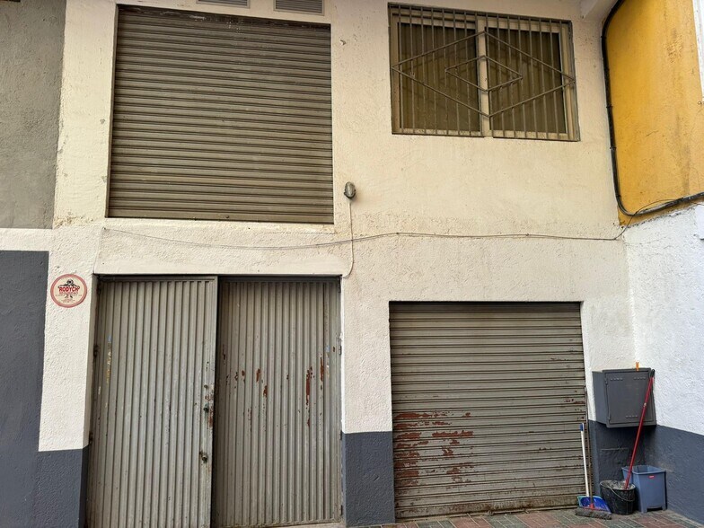 Retail in Granada, Granada for lease - Building Photo - Image 2 of 11
