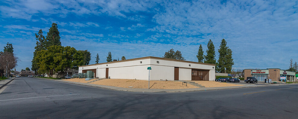 3801 San Dimas St, Bakersfield, CA for lease - Building Photo - Image 3 of 30