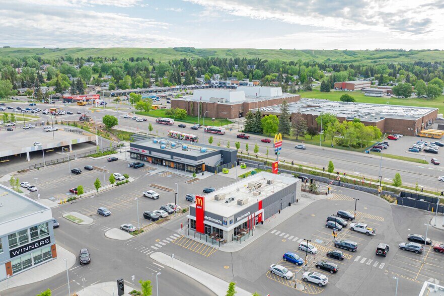 5111 Northland Dr NW, Calgary, AB à vendre - Aérien - Image 3 de 3