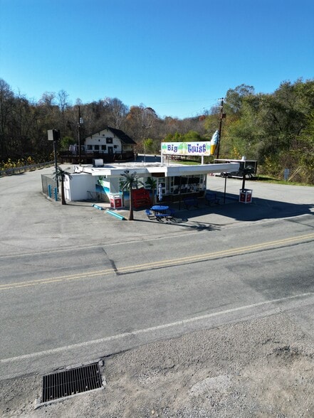 2101 Douglas Run Rd, Sutersville, PA for sale - Building Photo - Image 3 of 6