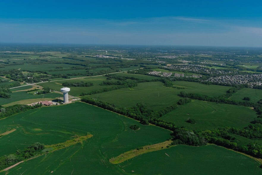 South Lee's Summit, Lees Summit, MO à vendre - Photo du bâtiment - Image 2 de 3