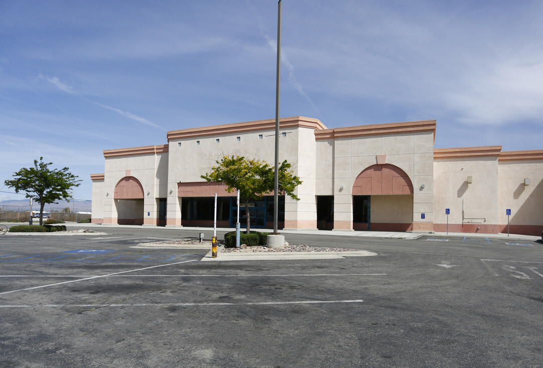 2547 W Rosamond Blvd, Rosamond, CA for lease Building Photo- Image 1 of 3