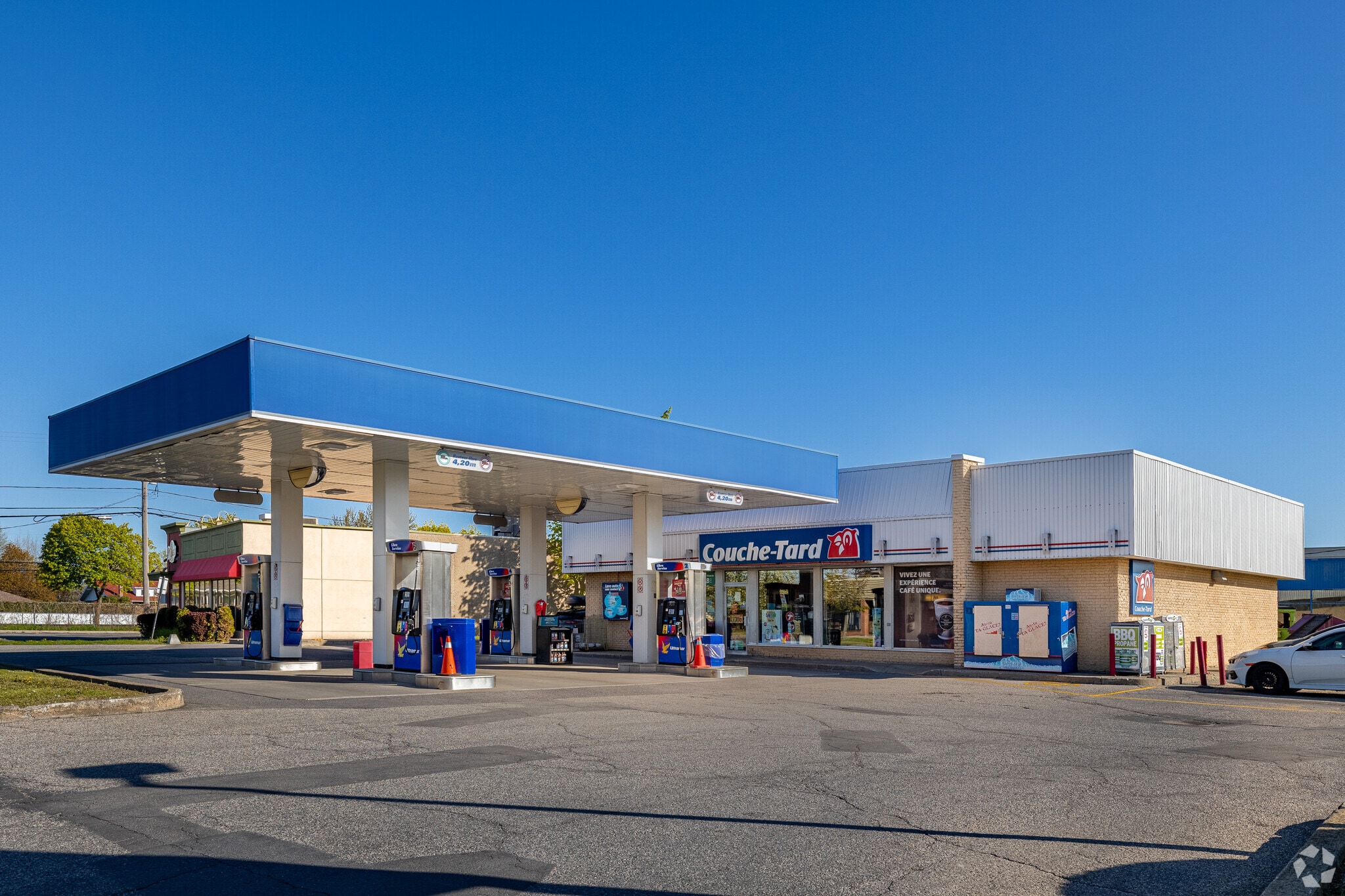 80-90 Rue Quévillon, Varennes, QC à vendre Photo principale- Image 1 de 24