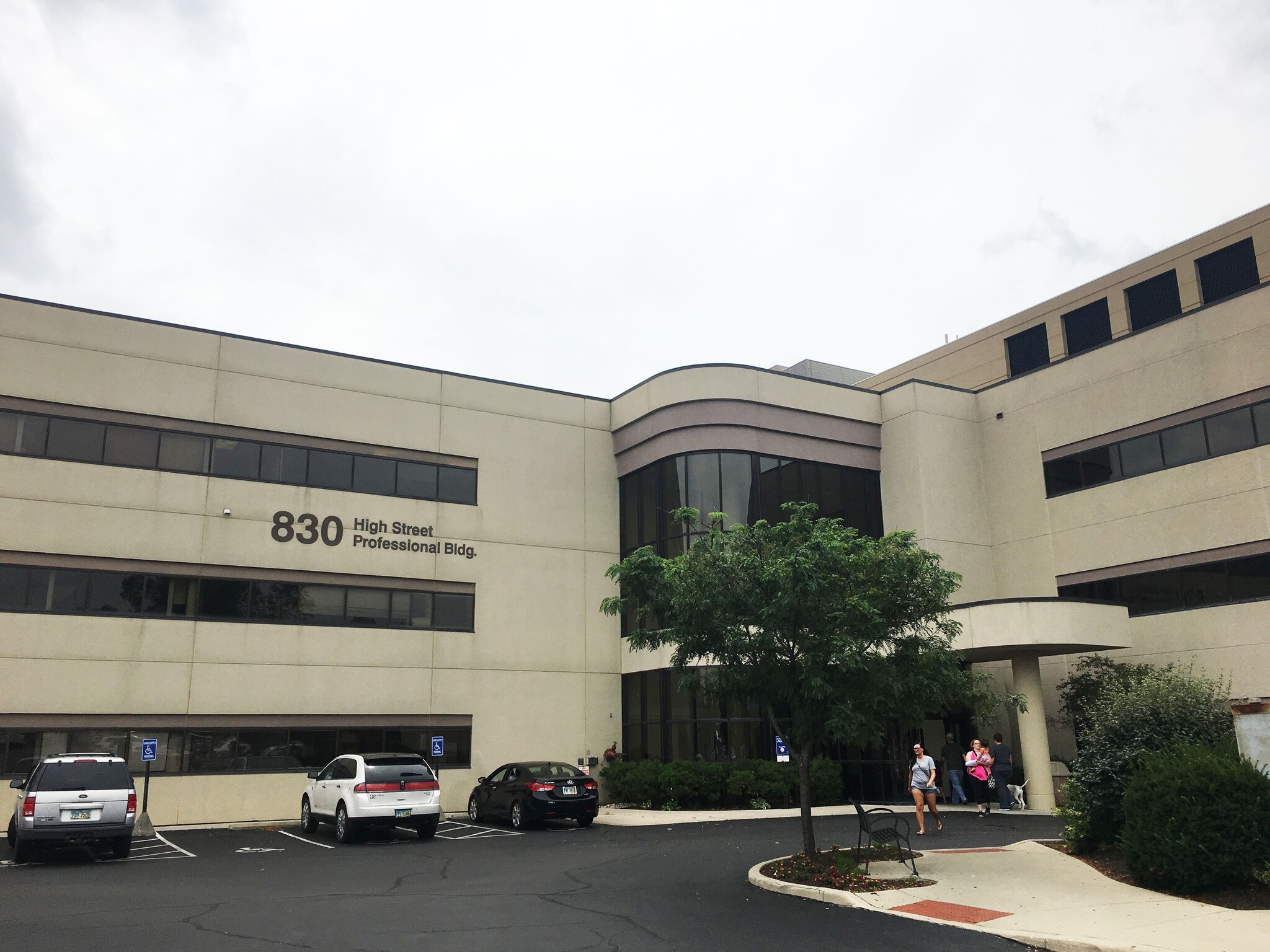 830 W High St, Lima, OH for lease Building Photo- Image 1 of 5