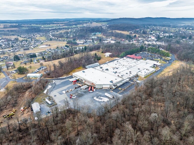 47 Park Ave, Elverson, PA à vendre - Photo du bâtiment - Image 3 de 12