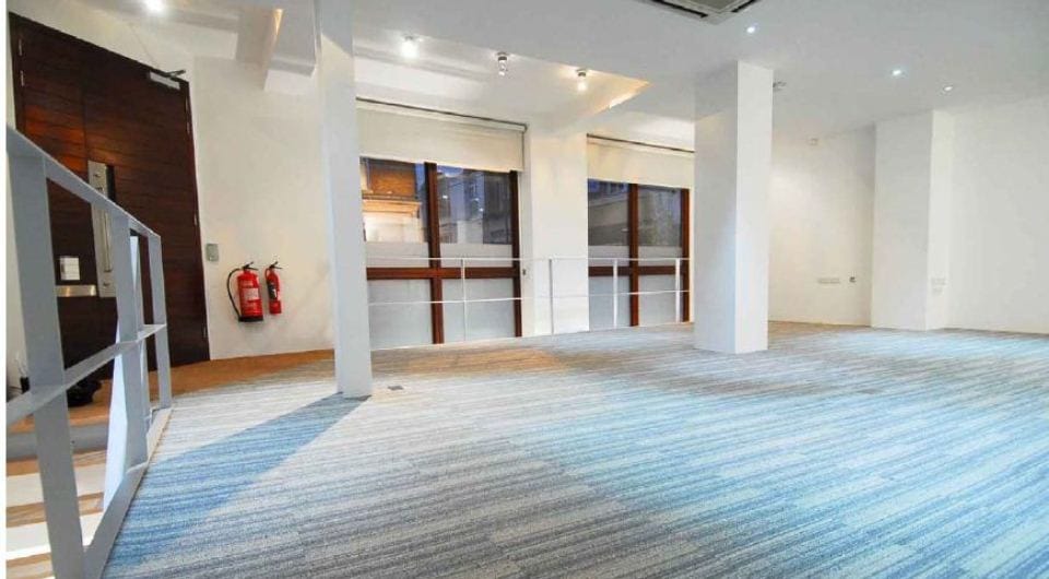 13 New North St, London for lease - Interior Photo - Image 2 of 7