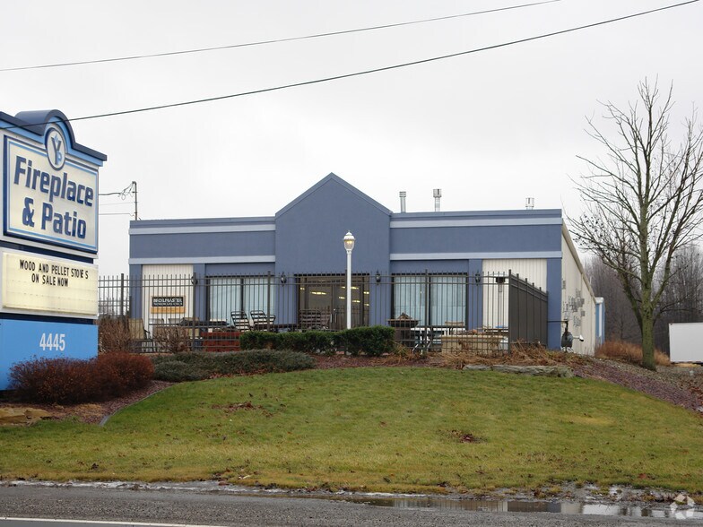 4445 Boardman Canfield Rd, Canfield, OH à louer - Photo du bâtiment - Image 2 de 2