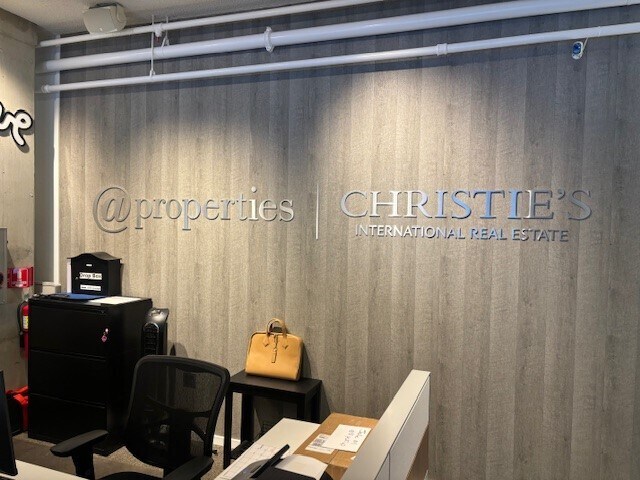 1821 Benson Ave, Evanston, IL à vendre - Photo intérieure - Image 2 de 12