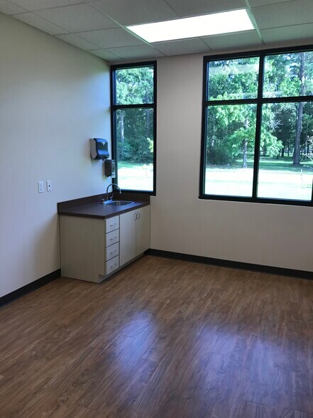 19701 Kingwood Dr, Porter, TX à louer - Photo intérieure - Image 3 de 9