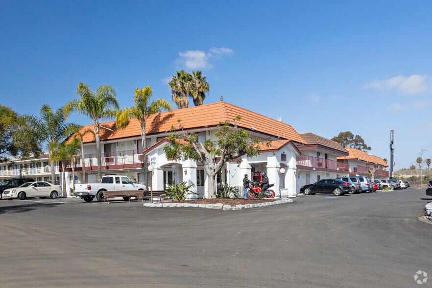 190 E Calle Primera, San Diego, CA à vendre - Photo du bâtiment - Image 1 de 3