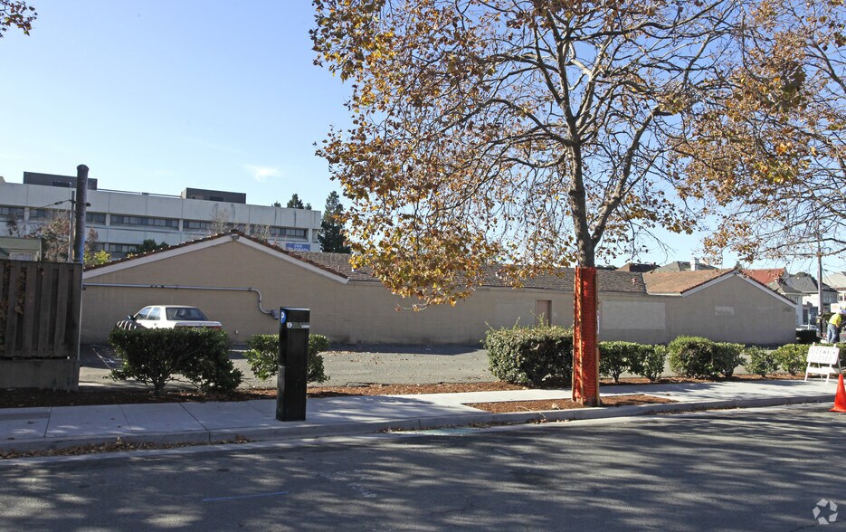 3200 Telegraph Ave, Oakland, CA à vendre - Photo du bâtiment - Image 2 de 4