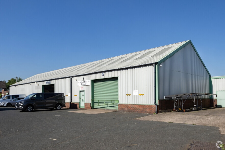 Sedgley Rd W, Tipton for lease - Building Photo - Image 2 of 3
