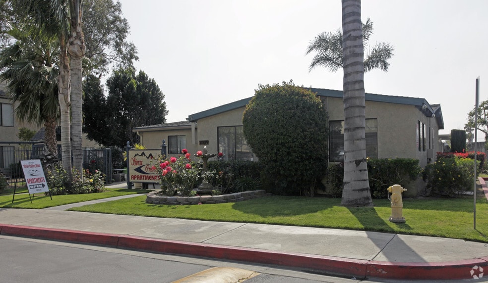 18181 Valley Blvd, Bloomington, CA à vendre - Photo principale - Image 1 de 25