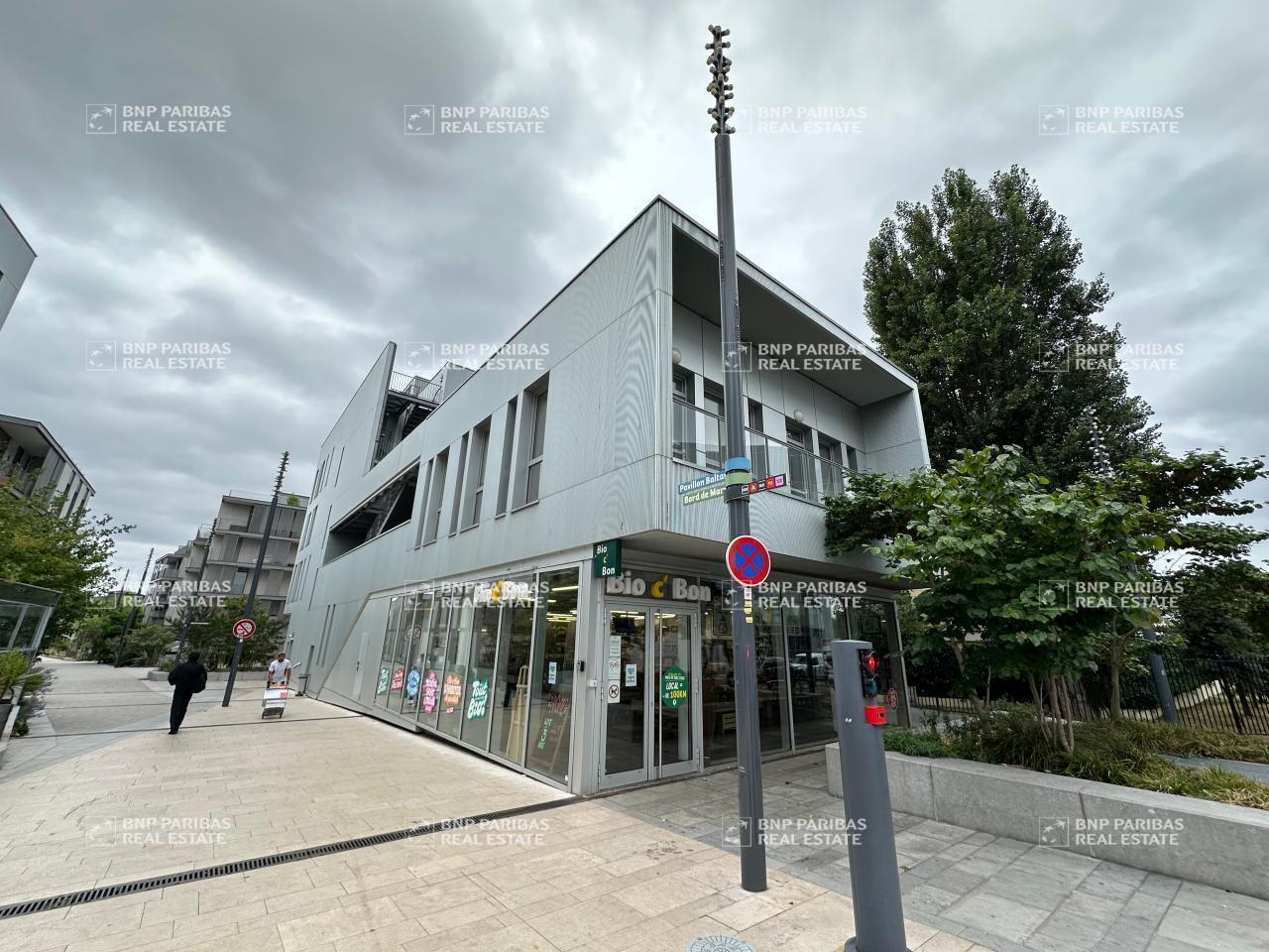 Office in Nogent-sur-Marne for lease Building Photo- Image 1 of 11