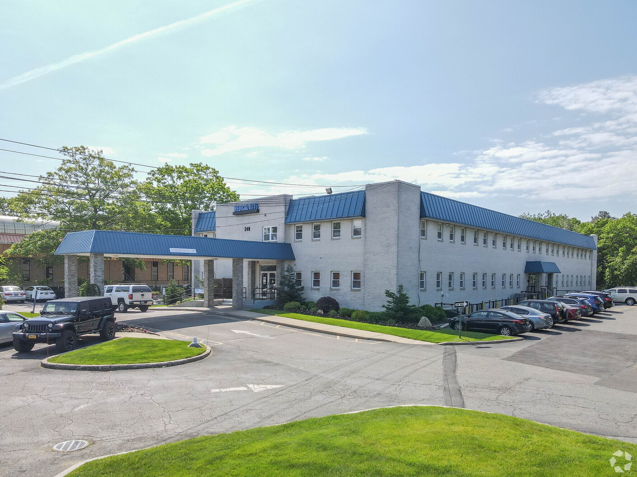 240 Patchogue Yaphank Rd, East Patchogue, NY à louer Photo du bâtiment- Image 1 de 13
