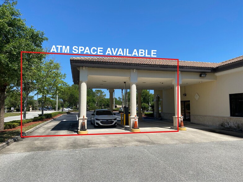 1633 Taylor Rd, Port Orange, FL à louer - Photo du bâtiment - Image 2 de 4