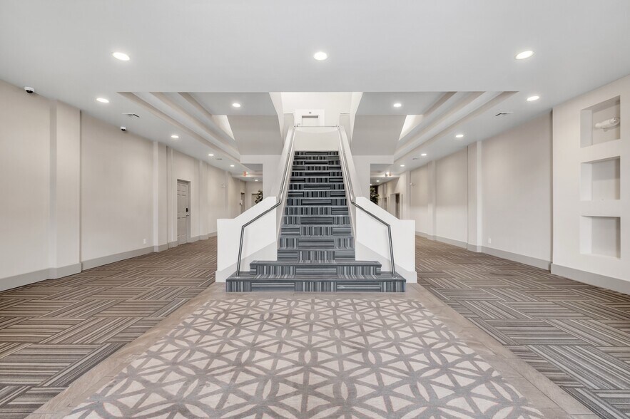 2480 E Tompkins Ave, Las Vegas, NV à louer - Photo intérieure - Image 2 de 14