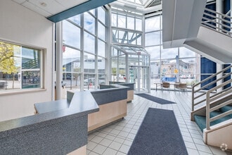 572 S Salina St, Syracuse, NY for sale Interior Photo- Image 2 of 5