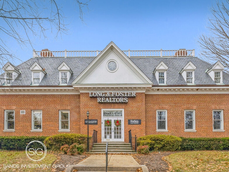 20 Chevy Chase Cir NW, Washington, DC for sale - Primary Photo - Image 1 of 4